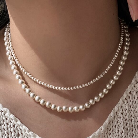 Timeless Classic Single Strand Pearl Necklace with Magnetic Clasp 12mm - Picture 3 of 14